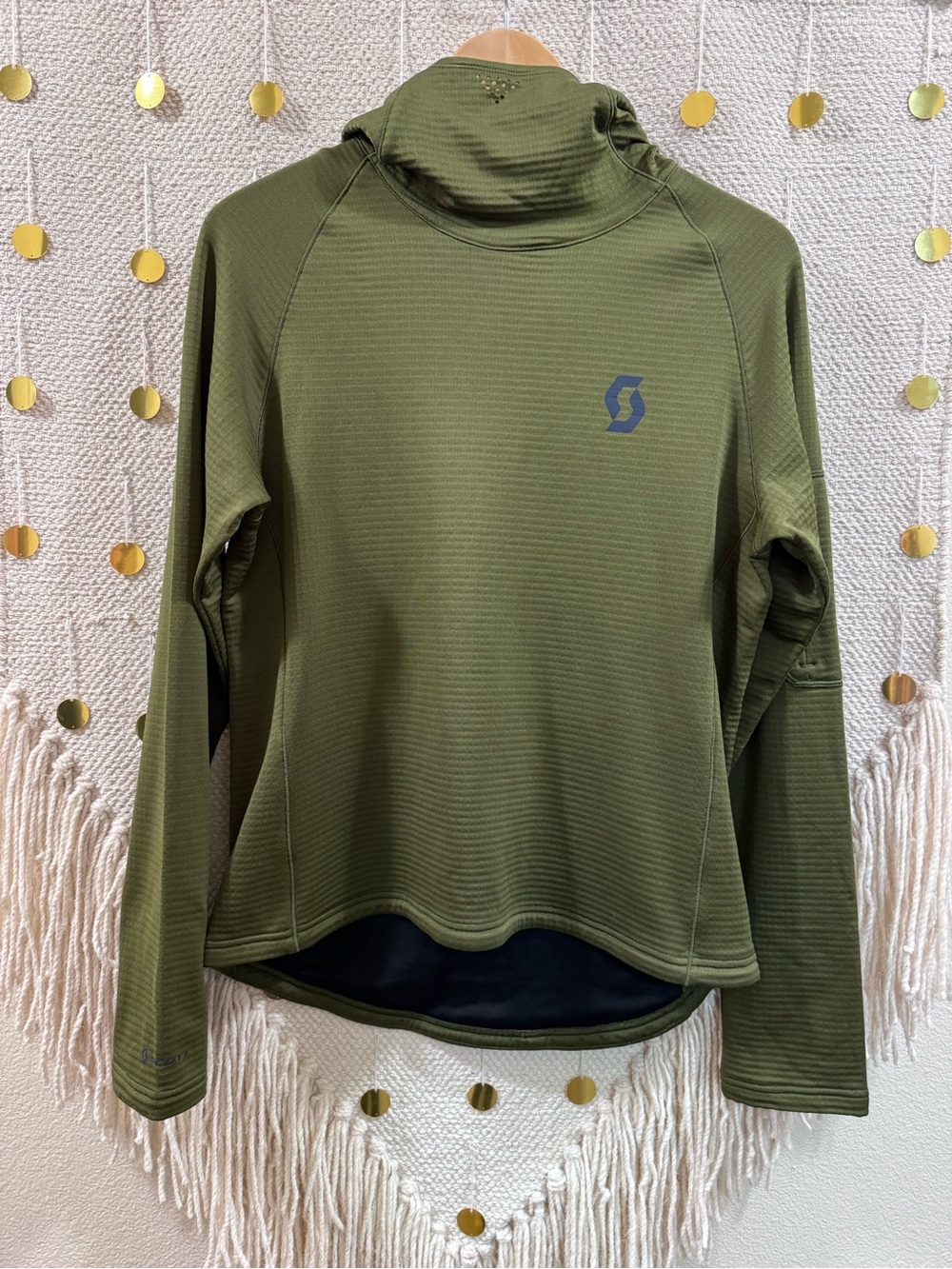 NWOT Scott Pullover hoody- layer